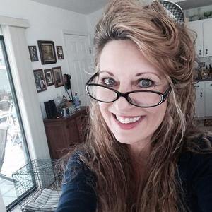 Meet your Posher, Marisa